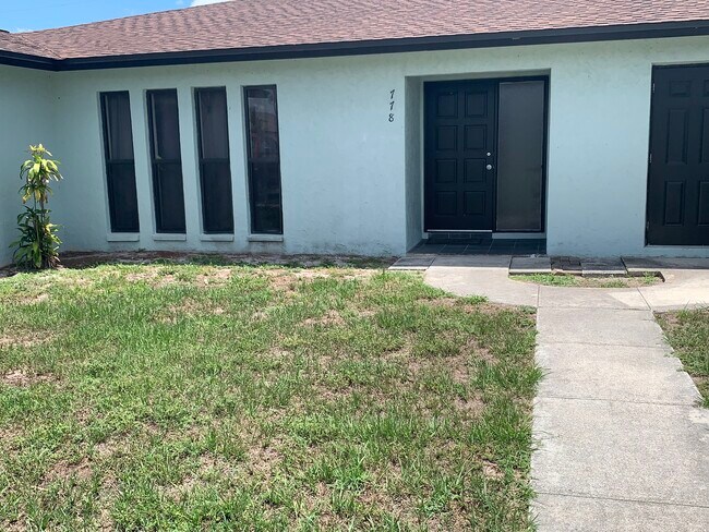 Foto del edificio - 778 93rd Ave N