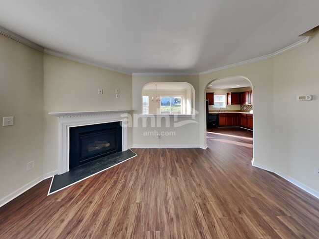 Building Photo - 226 Woodcreek Lane