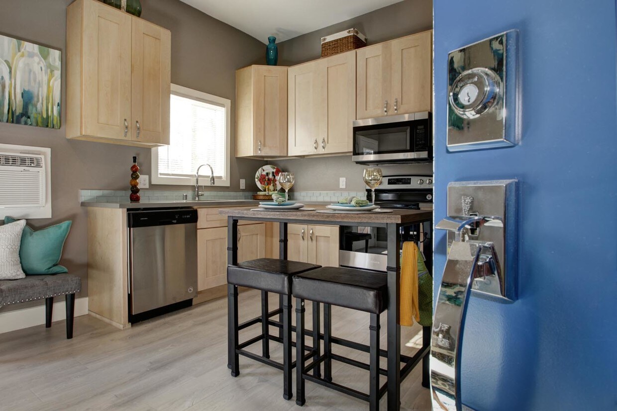 1534 Willow St Unit 1534 Willow B, Martinez, CA 94553 Apartment for