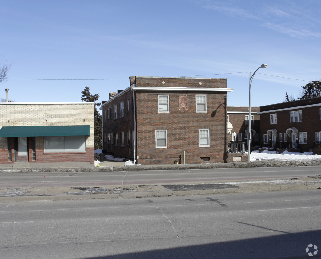 Building Photo - Ellington Apartments
