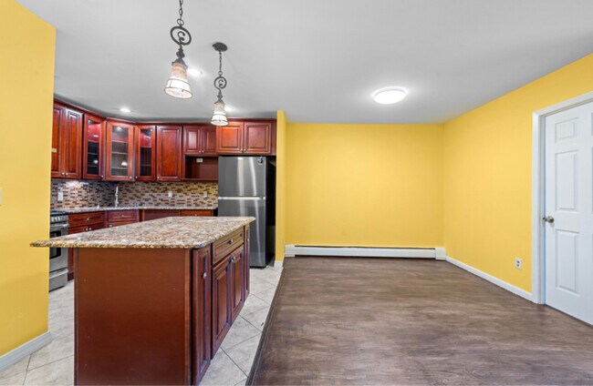 Photo - 42-38 Judge St Townhome