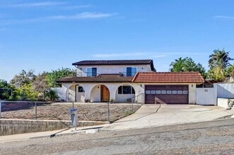 Building Photo - 735 S Upas St