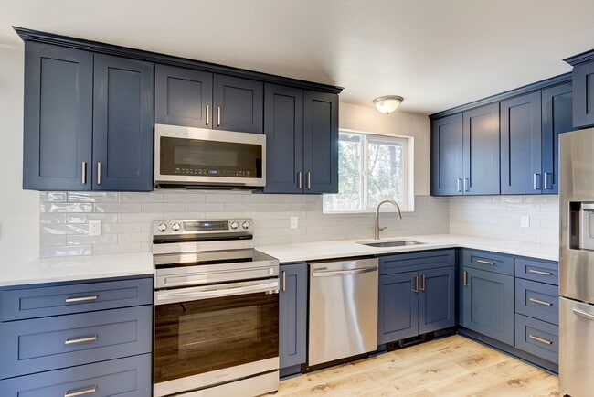 Building Photo - Single Level Pet Friendly Home near Ft. Nu...