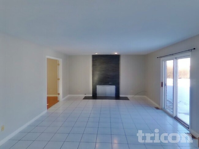 Foto del edificio - 7652 Brittany Ct