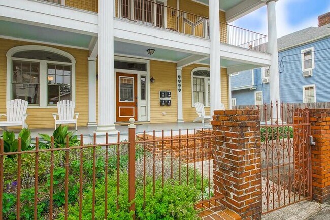 Foto del edificio - 1722 Jackson Ave