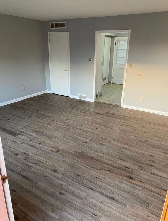 Building Photo - KF2