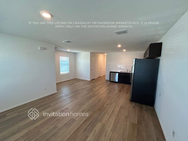 Foto del edificio - 3212 Crestone Dr