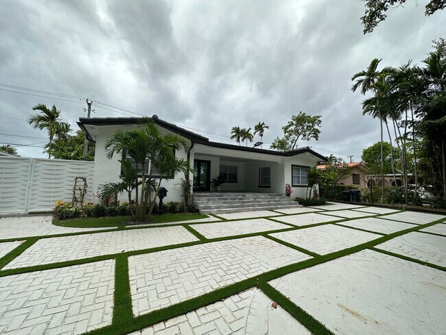 Foto del edificio - 6080 SW 16th St
