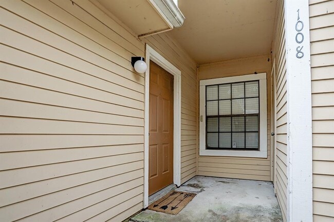 Building Photo - 2300 Old Spanish Trail