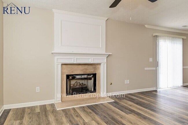 Building Photo - Now available 4 bedrooms 2.5 baths