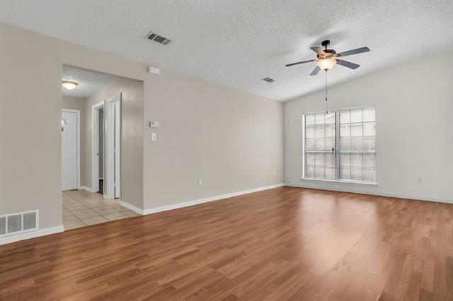 Foto del edificio - 1437 Brook Meadow Cir