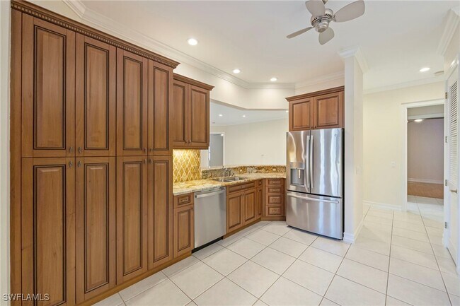 Foto del edificio - 5025 Maxwell Cir