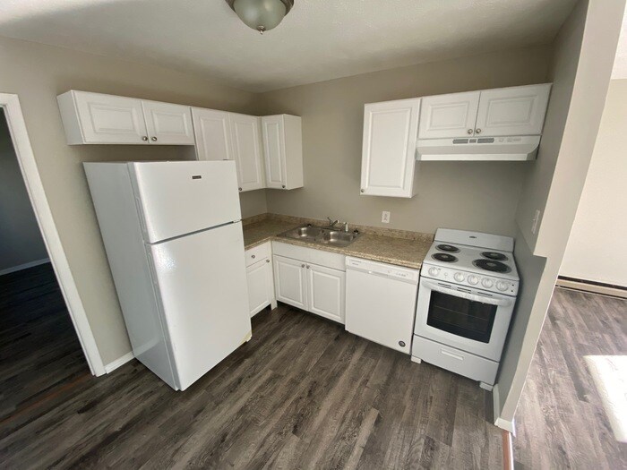 Primary Photo - 5138 Linbar Dr