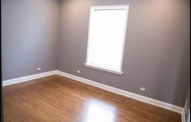 Foto del edificio - 4906 N Whipple St