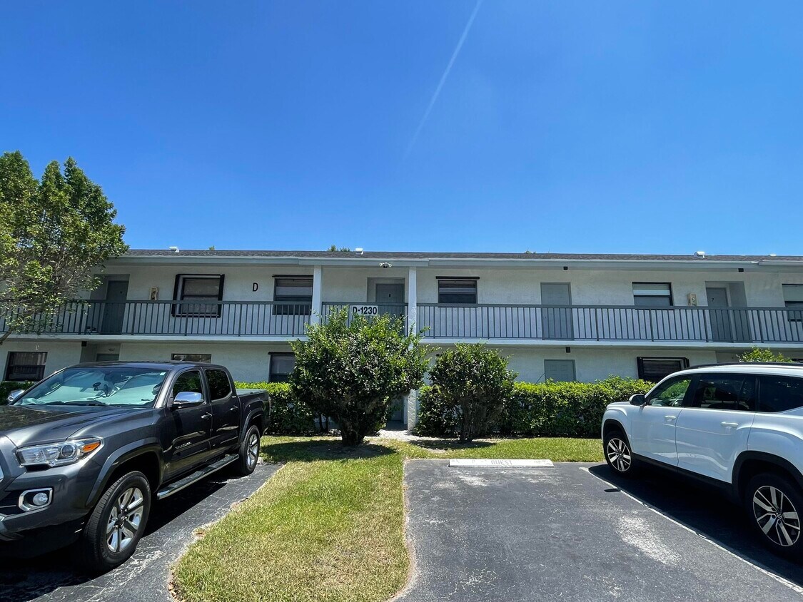 1230 SE Parkview Pl Unit D3, Stuart, FL 34994 Condo for Rent in