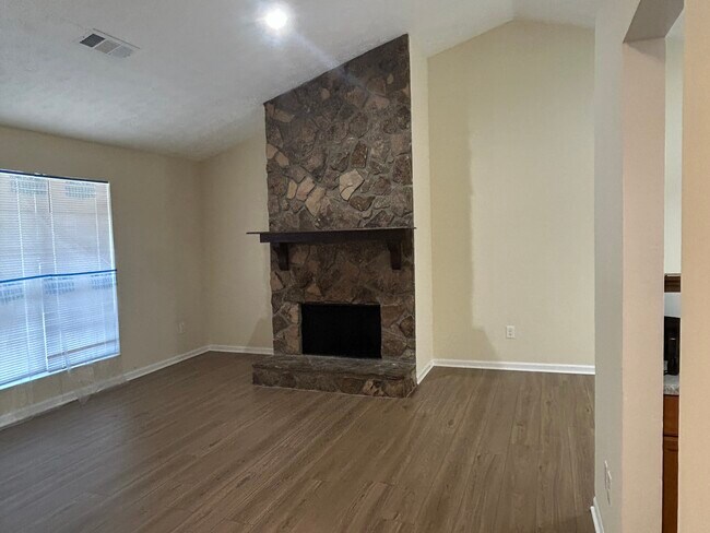 Foto del edificio - 5538 Summer Ln