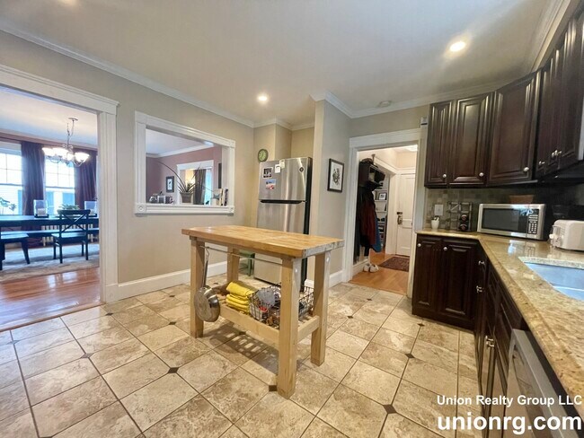 Building Photo - 78 Washington St