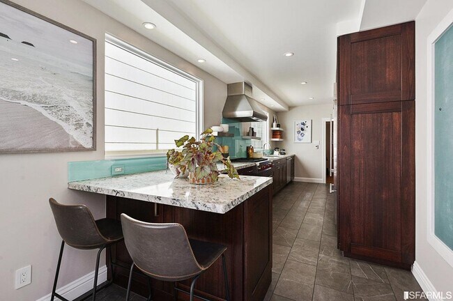 Foto del edificio - 646 De Haro St