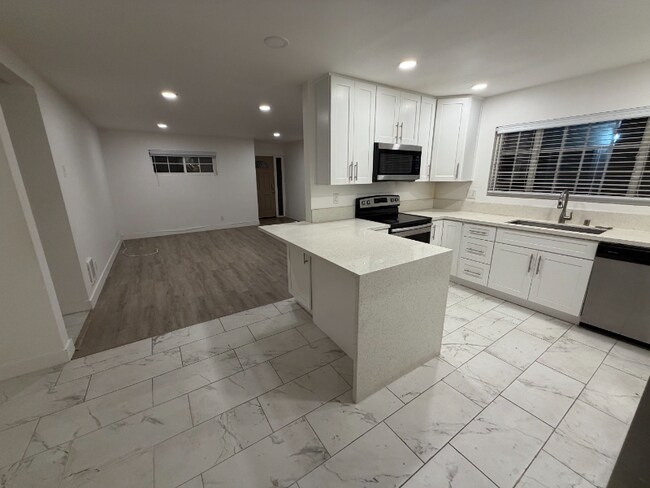 Foto del edificio - 1215 Ximeno Ave