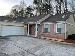 Building Photo - 124 Cottesford Dr SW