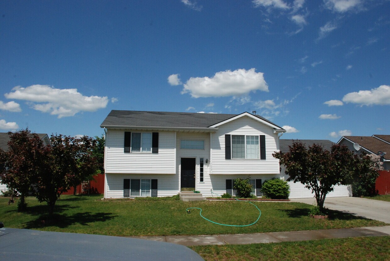 4 bed 2 bath split level Hayden House Rental in Hayden, ID