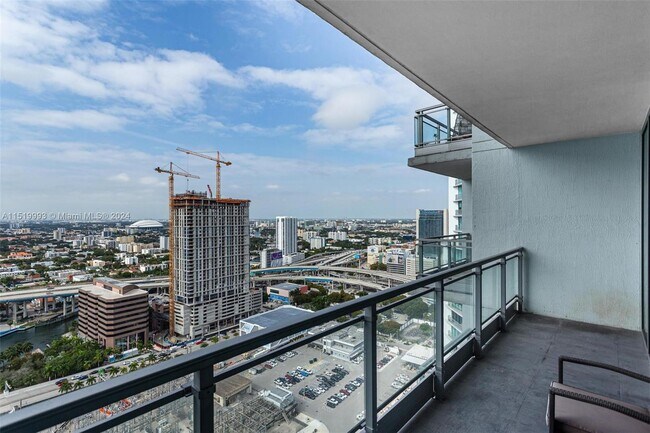 Foto del edificio - 92 SW 3rd St