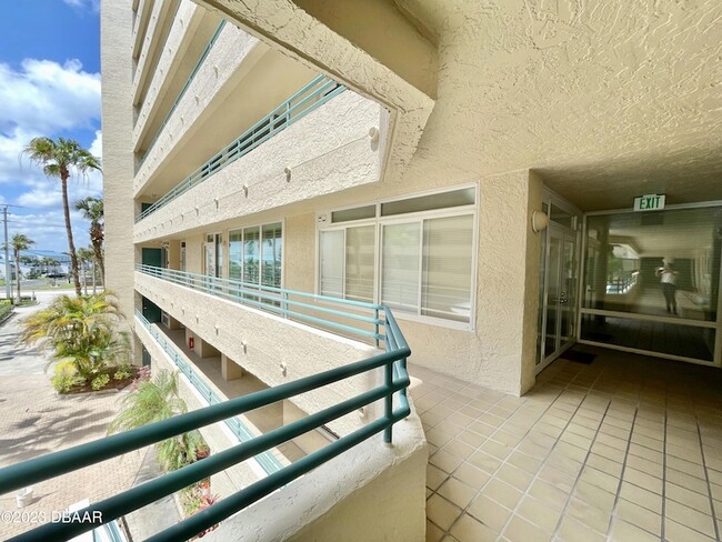 Photo - 4575 S Atlantic Ave Apartment