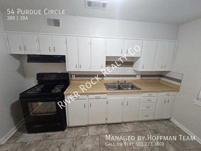 Foto del edificio - 54 Purdue Cir