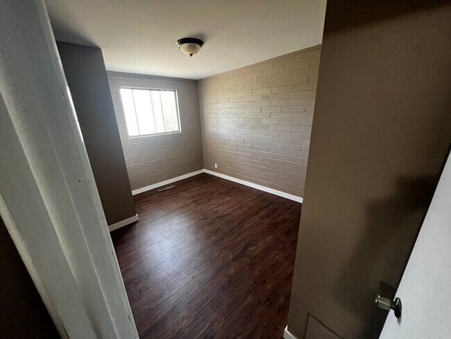 Foto del edificio - 739 E Carnation Dr