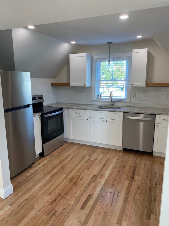 Building Photo - 150 Onset Ave