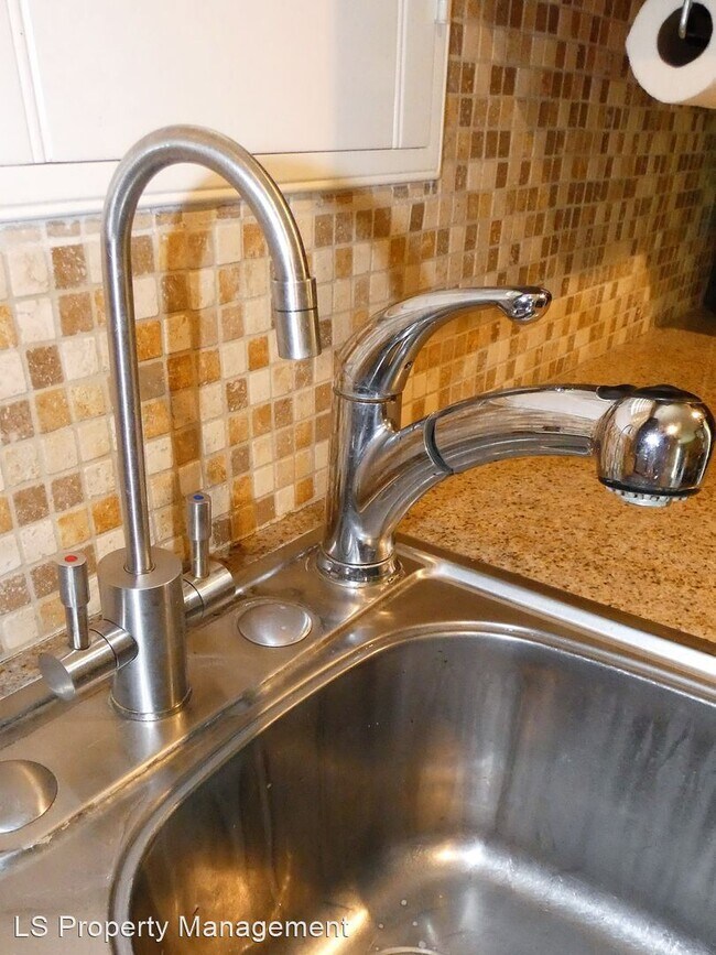 Foto del edificio - 3 br, 2 bath House - 8739 Parkcliff St.