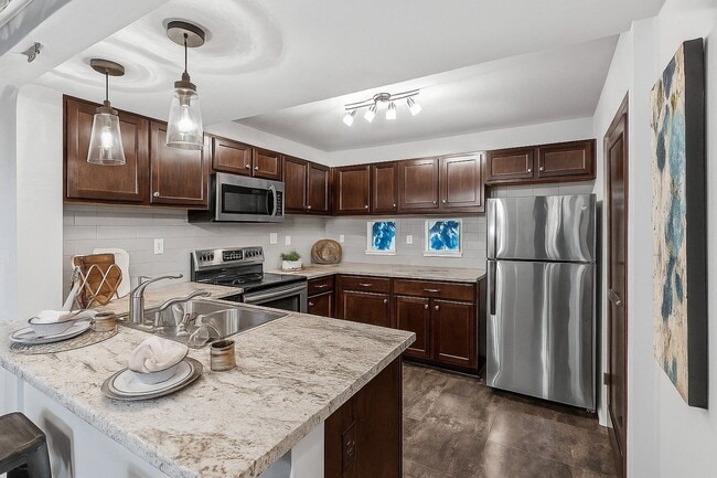 Building Photo - Palisades at Pleasant Crossing