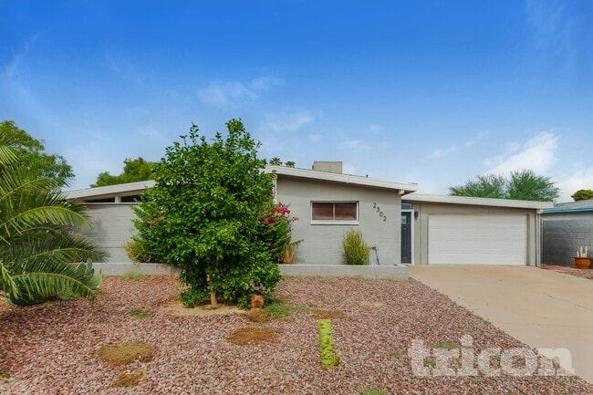 Building Photo - 2302 E Aldine St