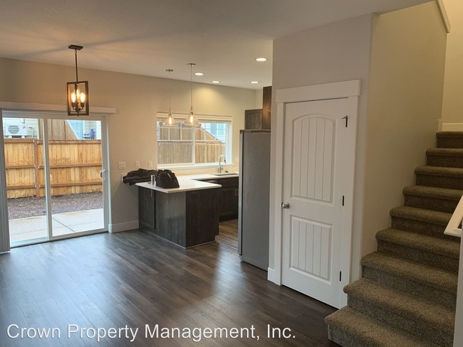 Foto del edificio - 5729-5753 Honeybee St S