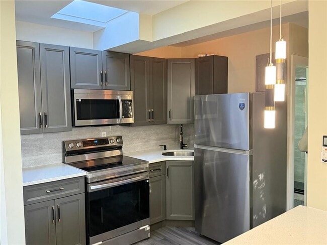 Building Photo - 19-49-49 80th St