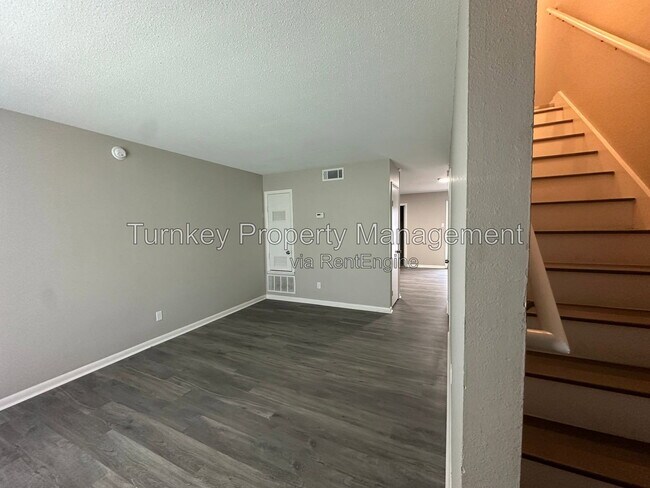 Foto del edificio - 1821 Sanford Dr