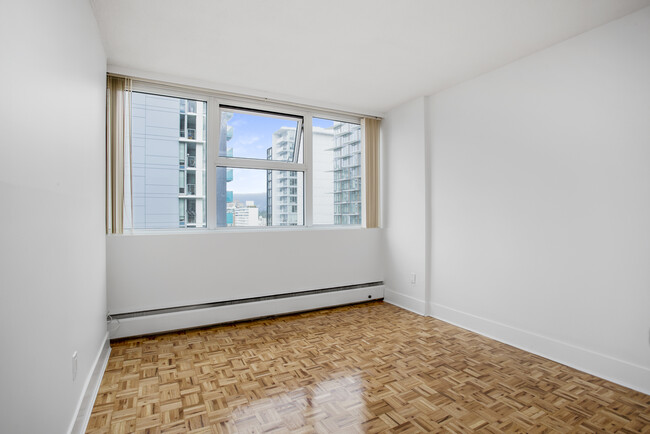 Building Photo - 1 BR *Special Offer Available*