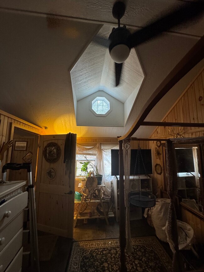 Foto del edificio - 11033 Tucker Run Rd