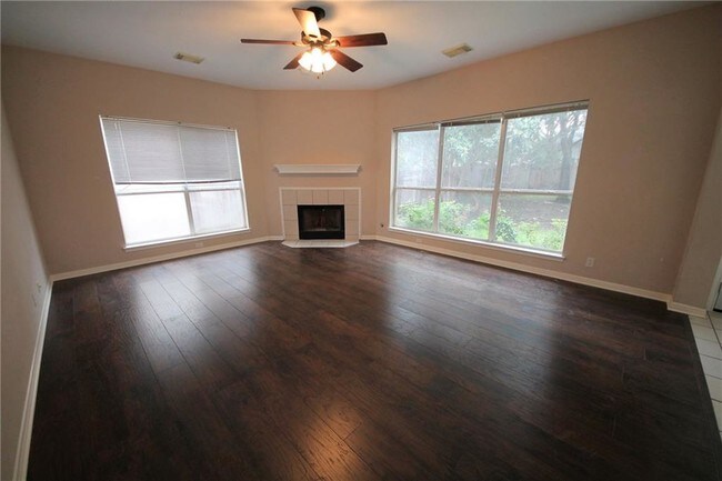 Building Photo - 10127 Andora Dr