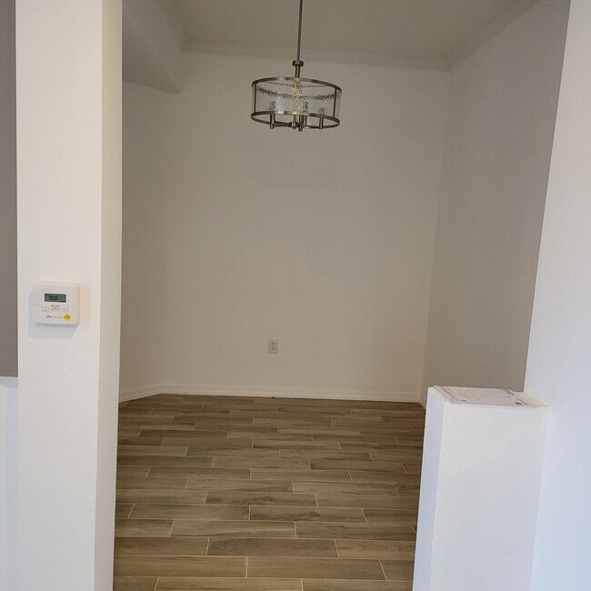 Foto del edificio - Annual unfurnished luxury 3/2 condo downtown Sarasota overlooking a park!