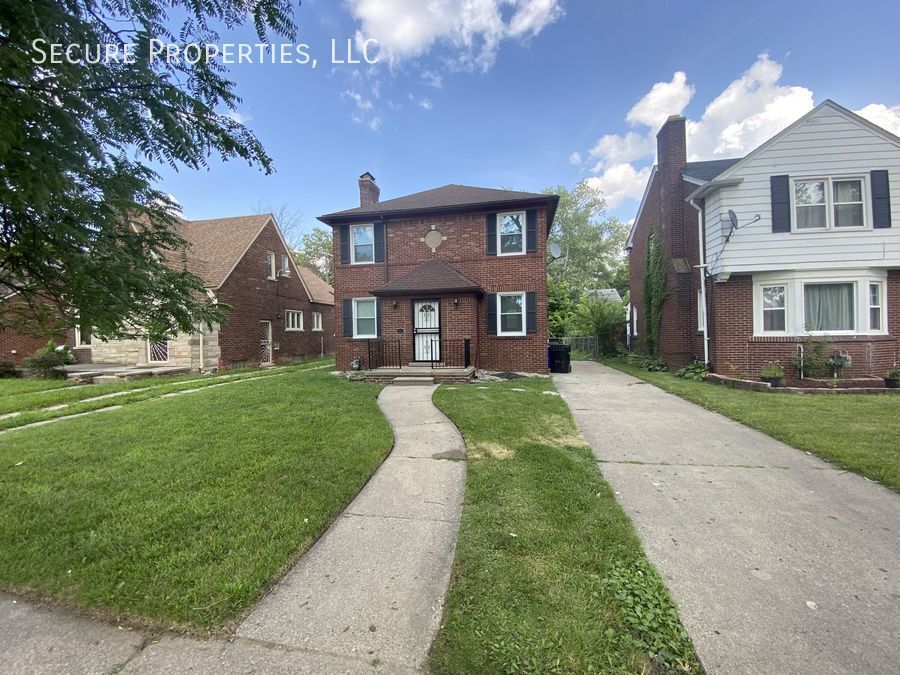 Primary Photo - $1,400 3 Bed | 2 Bath - Newly revovated in...