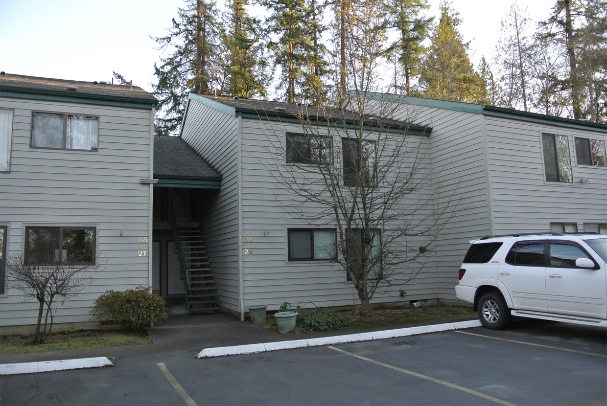 Primary Photo - 6745 SW Scholls Ferry Rd