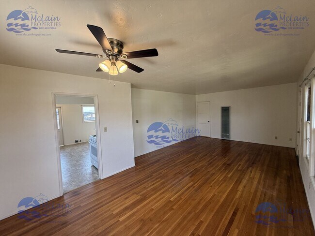 Foto del edificio - 4236 Corinth St