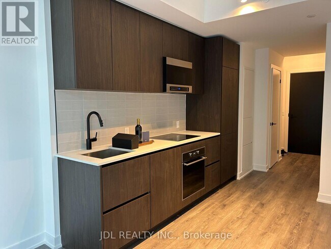 Photo du bâtiment - 117 Broadway Ave