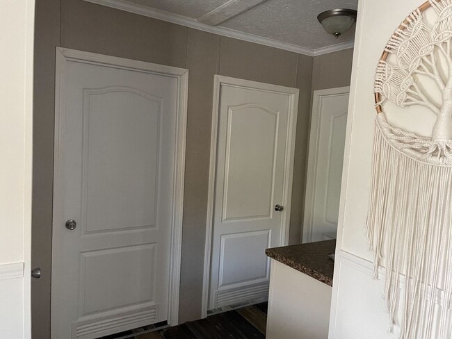 Building Photo - 1639 County Line Rd