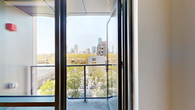 Interior Photo - 345 Harrison