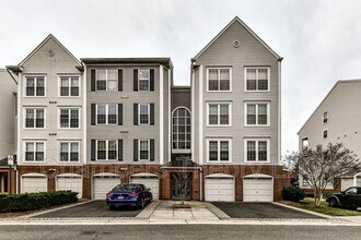 Building Photo - 275 S Pickett St