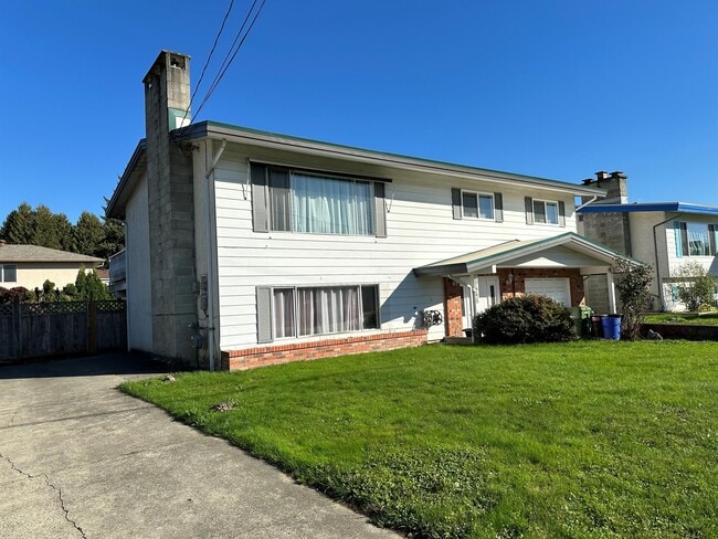Building Photo - 8446 Hilton Dr