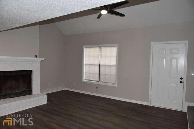 Building Photo - 4040 Sand Wedge Cir