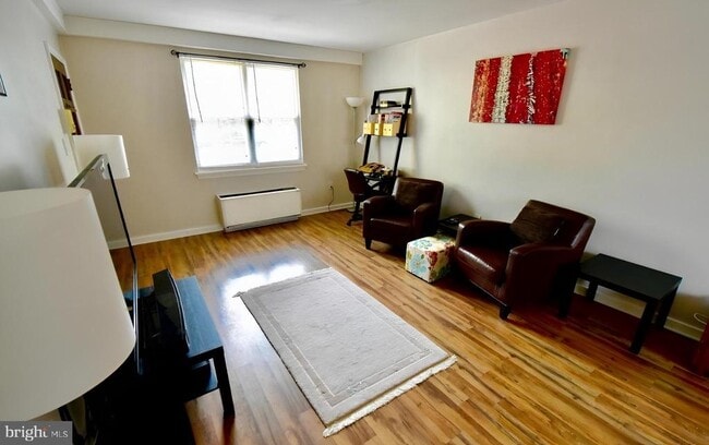 Building Photo - 10 Ashby St